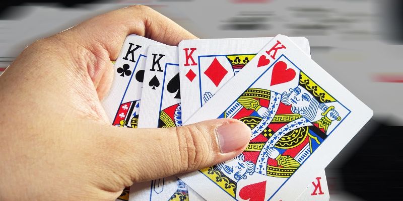 Giữ lại heo hoặc cái quân bài mạnh để chiến thắng Giữ lại heo hoặc cái quân bài mạnh để chiến thắng